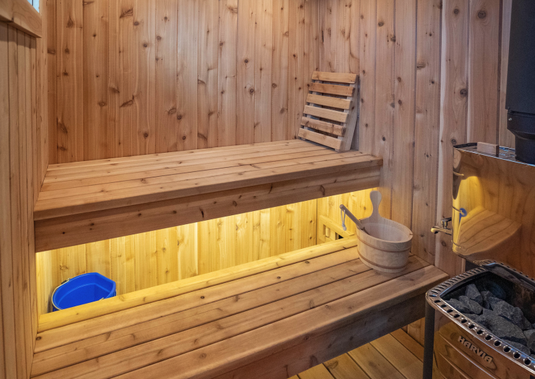 bench design in bw sauna