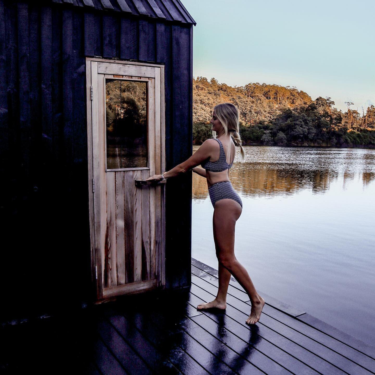 girl entering derby sauna