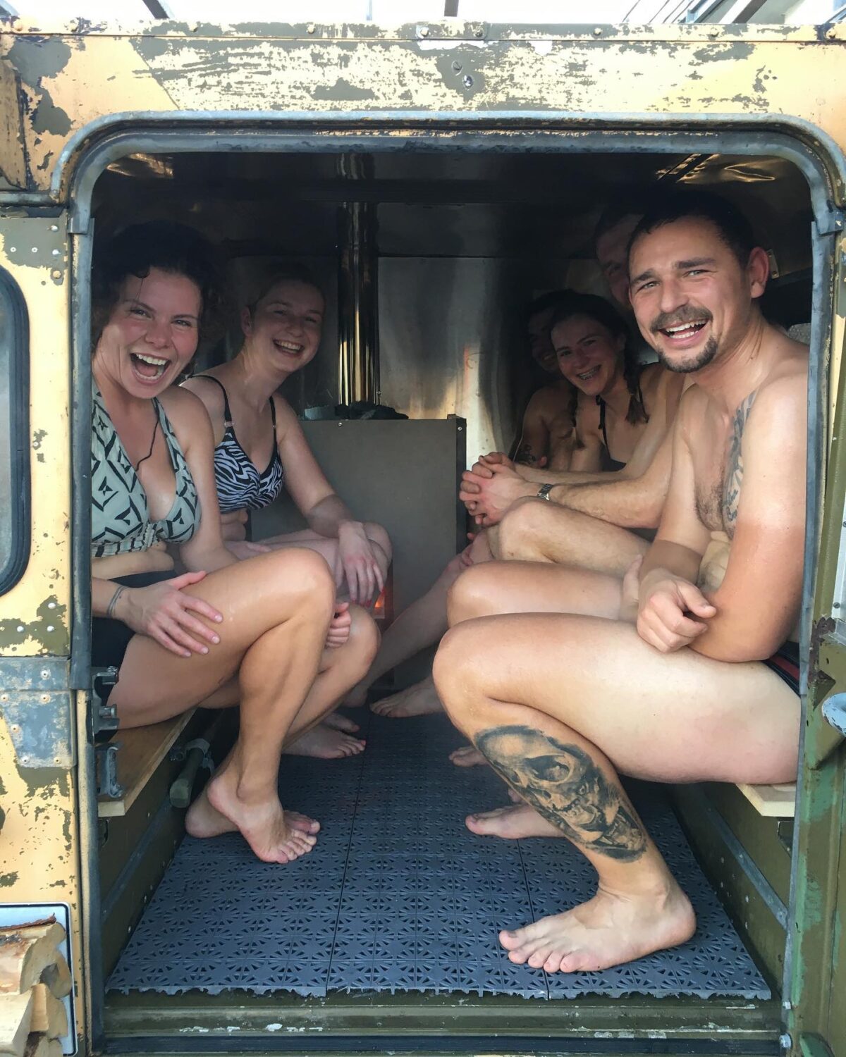 mobile land rover sauna in oslo