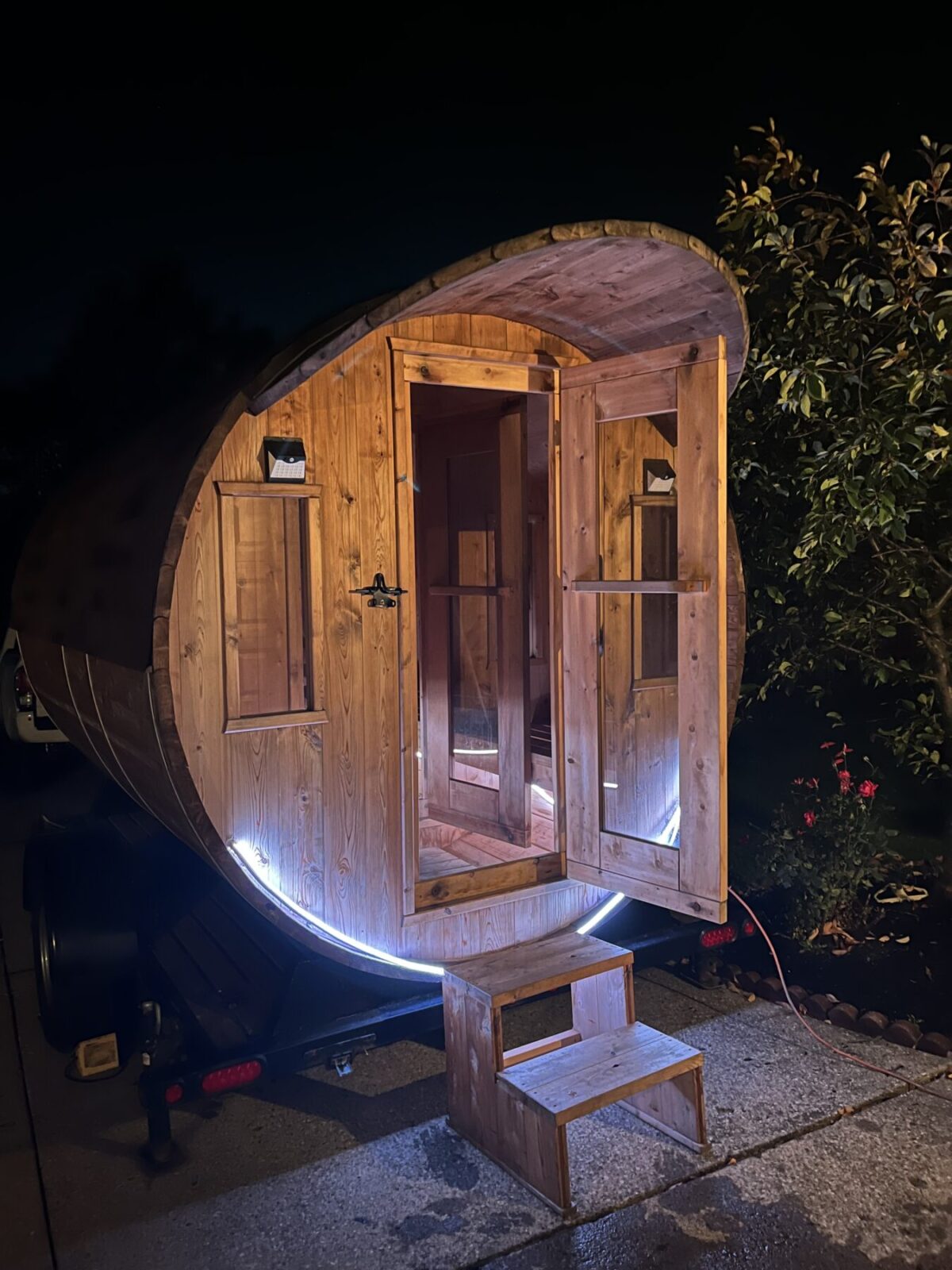 6 Person - Mobile Sauna Rental - Image 1