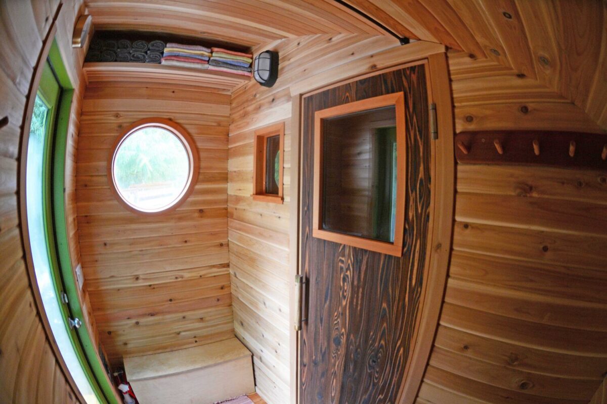 alma sauna changing room