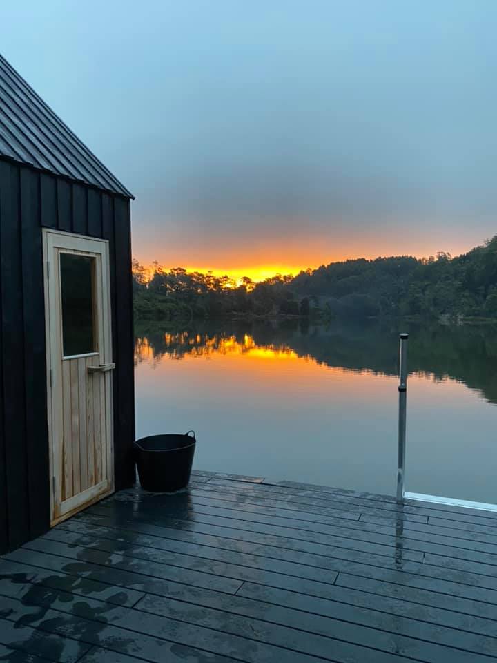 derby lake sauna